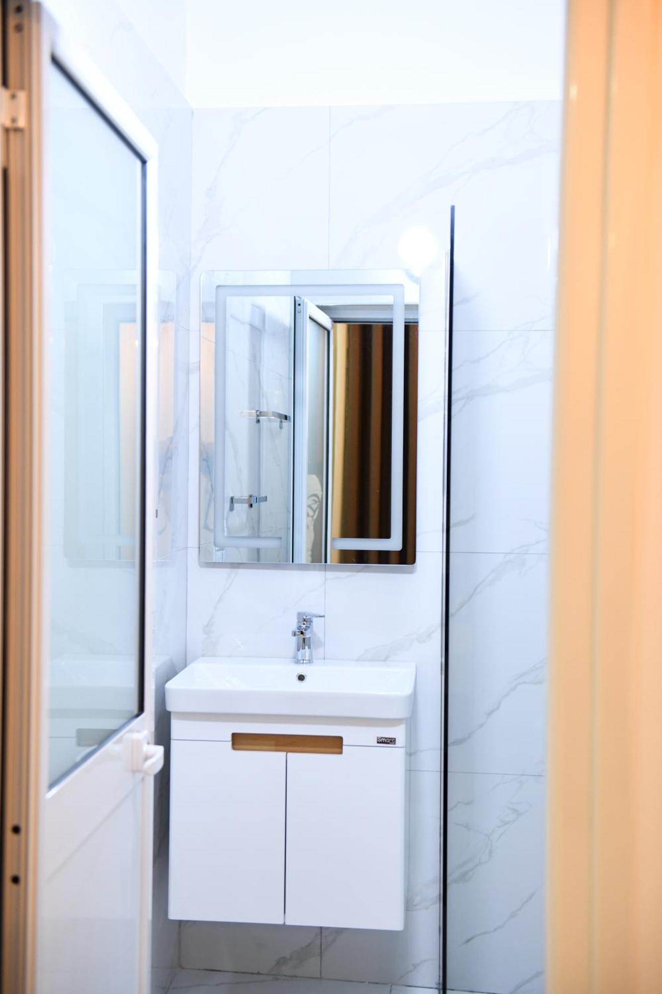 Guest House Cela City Centre Μπεράτ Εξωτερικό φωτογραφία