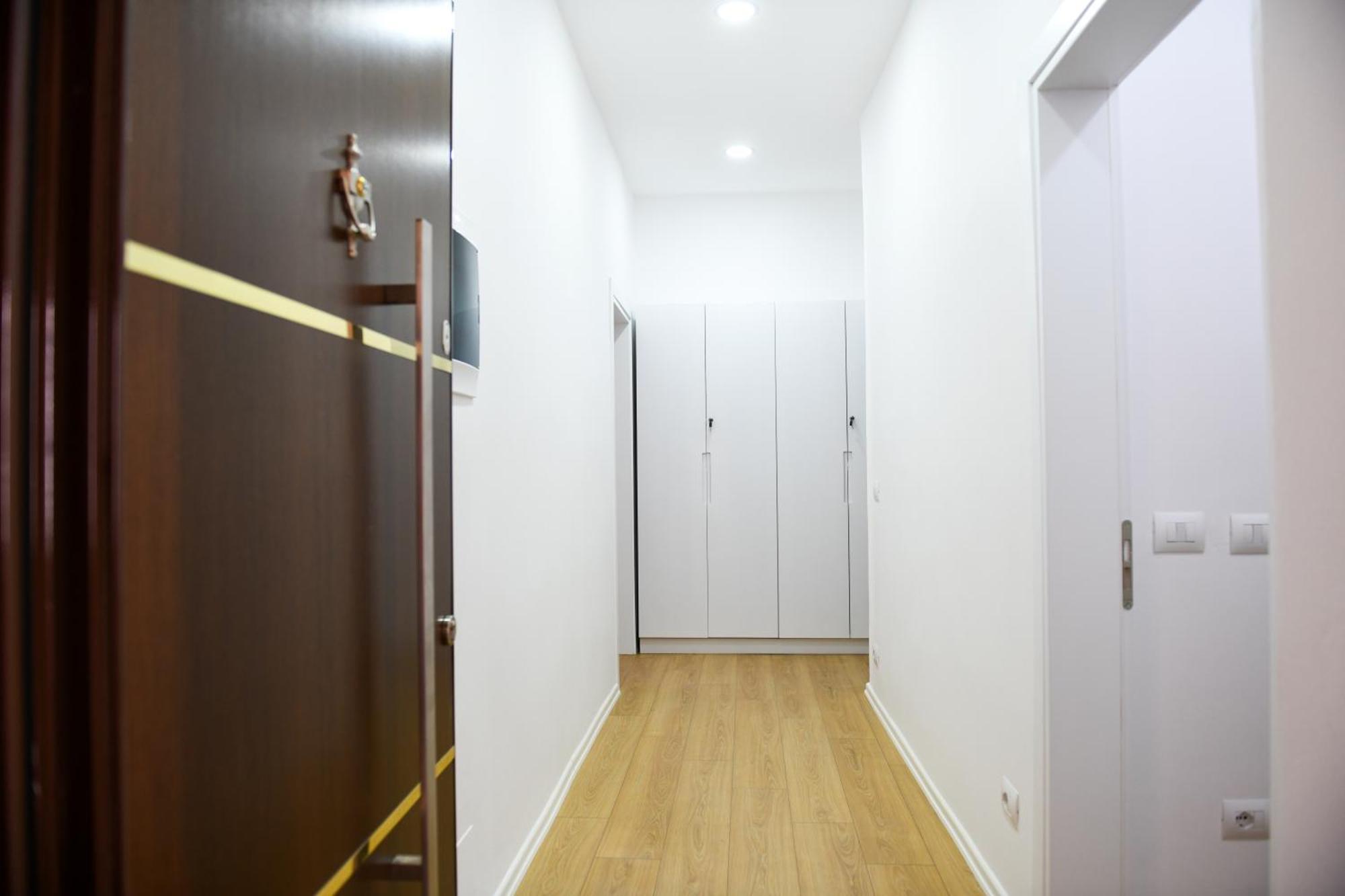 Guest House Cela City Centre Μπεράτ Εξωτερικό φωτογραφία
